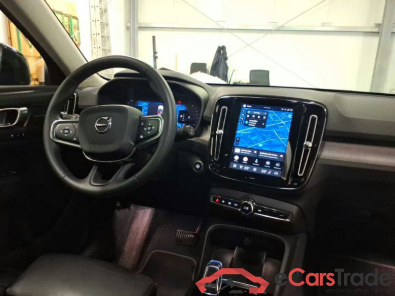 Volvo XC40 (2017->) DE - SUV5 B4 2WD EU6d, Plus Dark, (Facelift) 2022 - 2024 #6