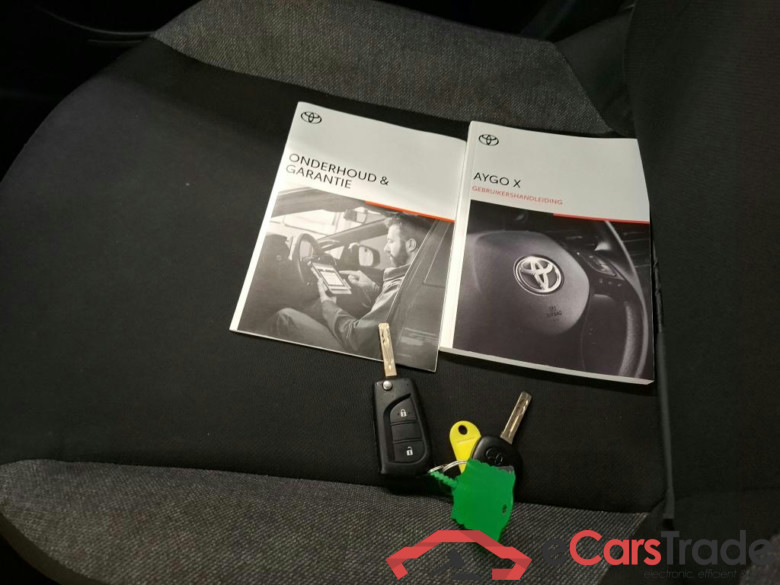 Toyota AYGO X 1.0 VVT-i MT 5d #4
