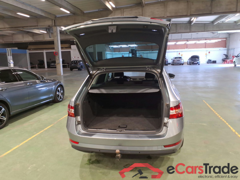 SKODA Superb 2.0 CRTDI 110KW DSG7 STYLE #3