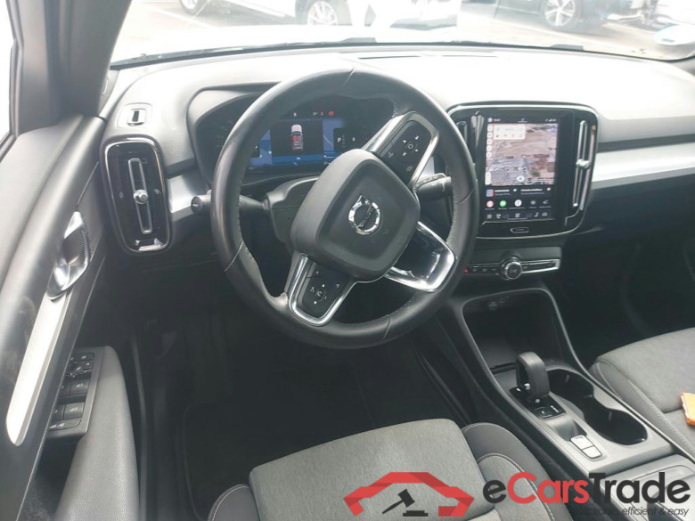 VOLVO XC40 / 2021 / 5P / todoterreno 2.0 B3 G Core Auto #3