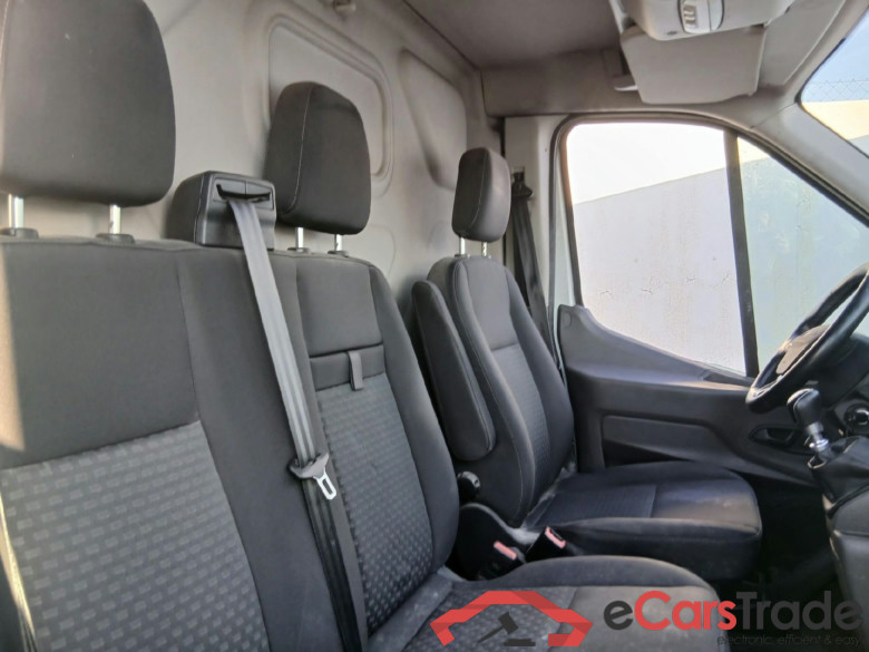 FORD Transit / 2013 / 4P / furgón 350 96kW L3H2 Van Trend FWD MHEV #6