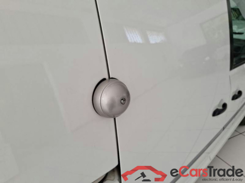 VOLKSWAGEN CADDY / 2015 / 4P / VETT. FURGONATA 2.0 TDI 122CV EURO6 4MOTION VAN #2