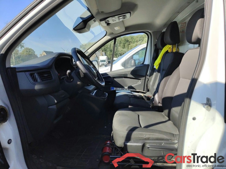 Renault Trafic L1H1 dCi 150 EDC Confort 2.9T 4d !!Technical issue!! #3