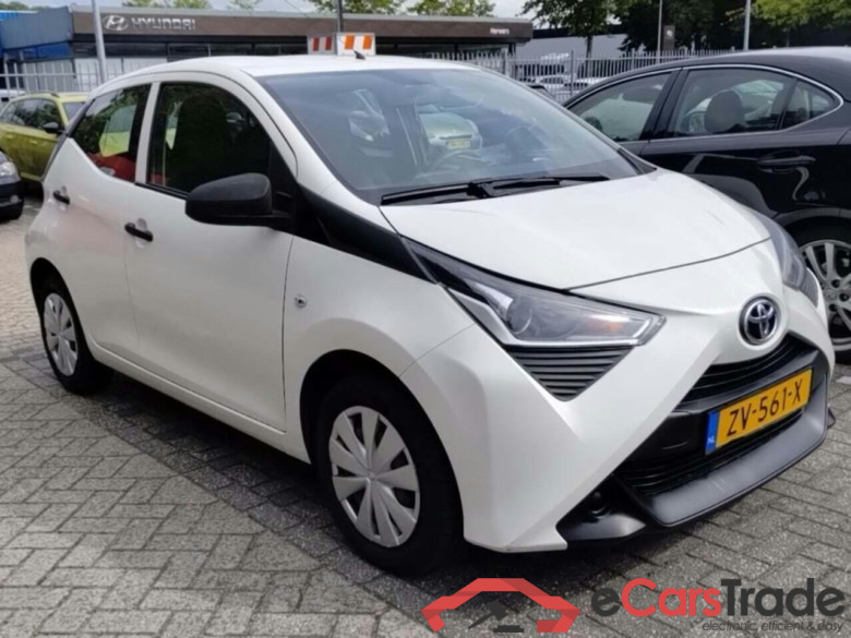 TOYOTA Aygo 1.0 VVT-i x-fun #2