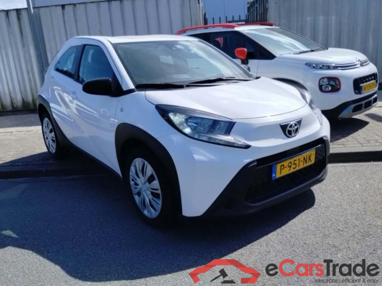TOYOTA Aygo X 1.0 VVT-i MT Play #2