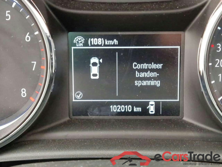 OPEL Astra Sports Tourer 1.2 Turbo Edition #6
