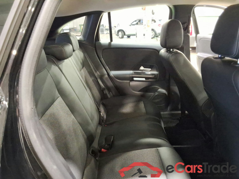 MERCEDES-BENZ GLA 1.3 GLA 180 DCT BUSINESS SOLUTION #5