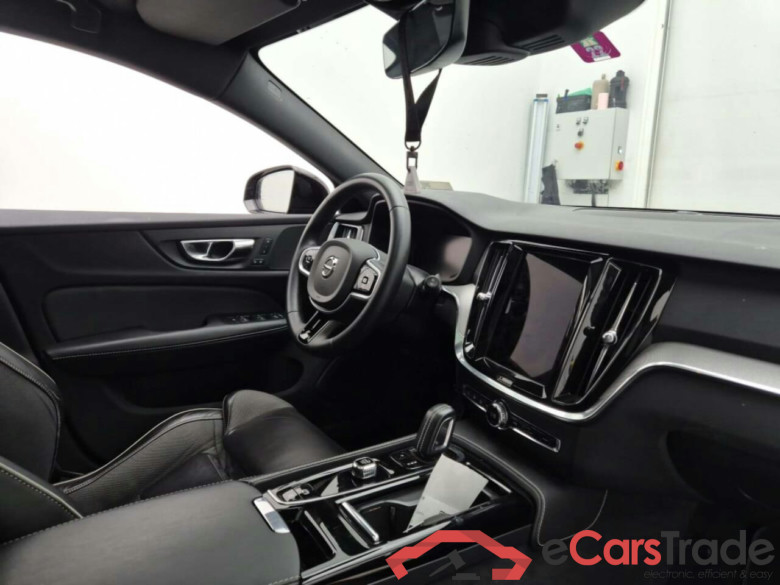 VOLVO V60 T8 AWD R-Design  #3