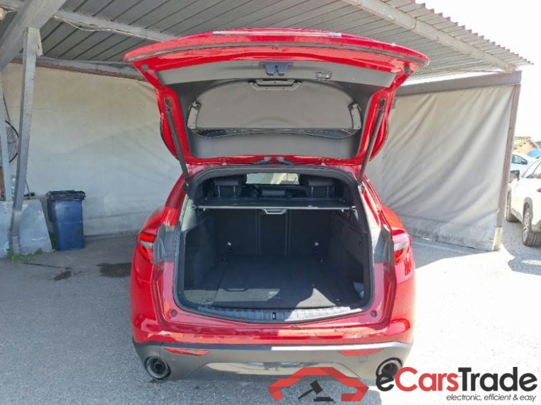 ALFA ROMEO STELVIO / 2017 / 5P / SUV 2.2 TD 190 CV SPRINT AT8 Q4 #5