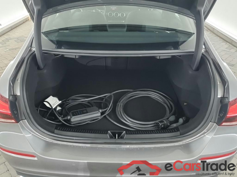 MERCEDES-BENZ A-Klasse Limousine A 250 e DCT Luxury Line 4D 160kW #5