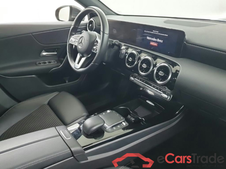 MERCEDES-BENZ A-Klasse Limousine A 250 e DCT Luxury Line 4D 160kW #6