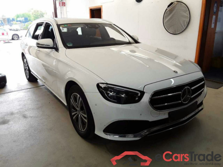 Mercedes-Benz E 220d 