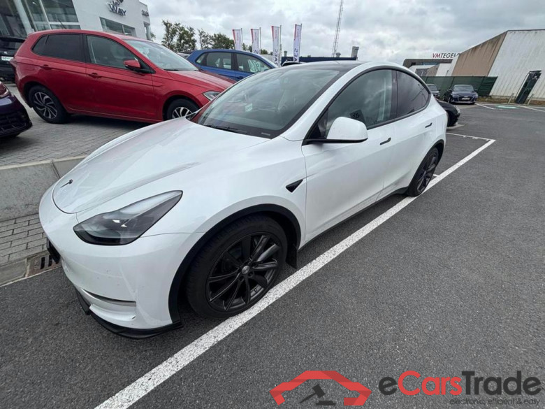 TESLA Model Y 72.5 kWh Standard Range