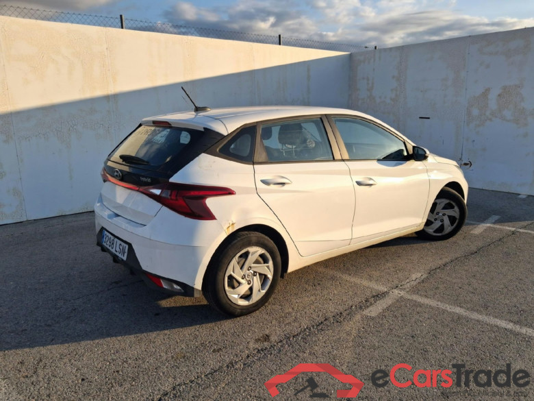HYUNDAI i20 / 2020 / 5P / berlina con portón 1.0 TGDI 74kW (100CV) 48V Essence #2