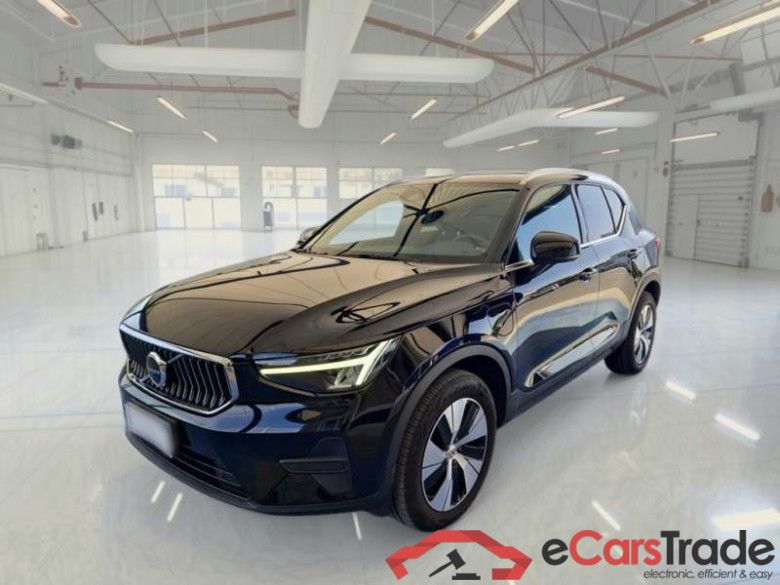 VOLVO XC40 / 2021 / 5P / SUV T4 Recharge Plug-in auto Essential