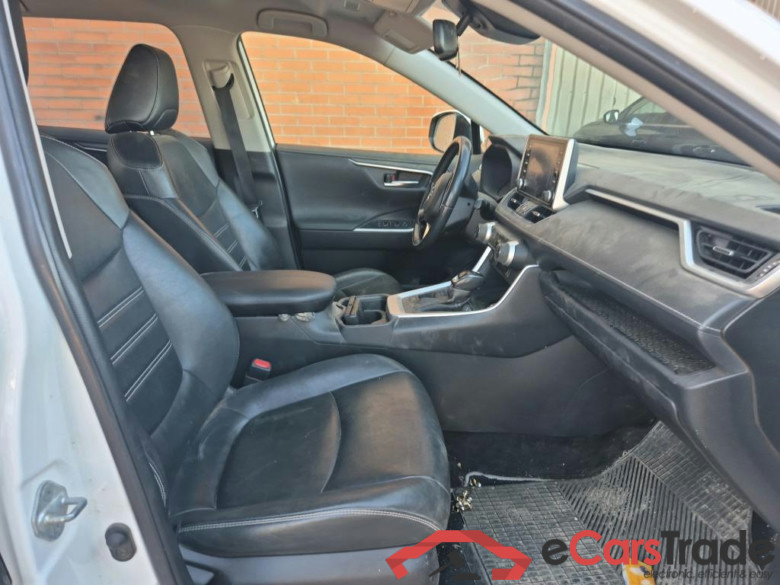 TOYOTA Rav4 / 2018 / 5P / todoterreno 2.5l 220H Advance #6