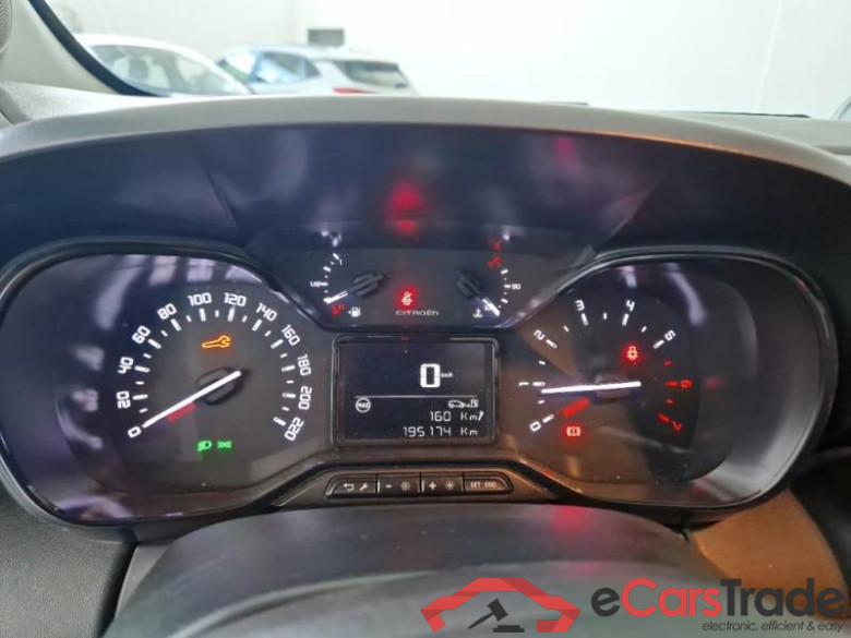 CITROEN C3 AIRCROSS / 2021 / 5P / SUV BLUEHDI 110 SeS FEEL #4