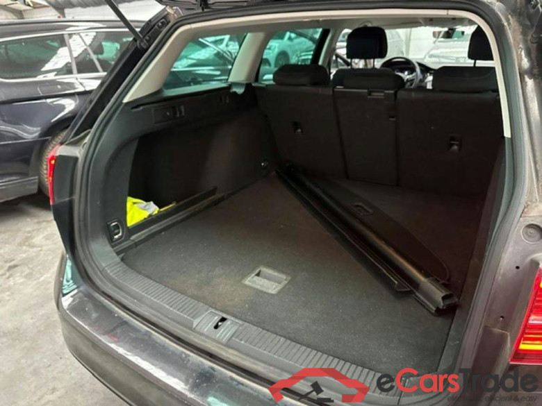 VOLKSWAGEN Passat Variant Dsl SW 2.0 CR TDi Comfortline #4