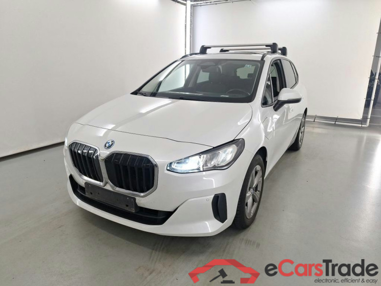 BMW 225e Active Tourer Plug-In Hybrid xDrive Aut. Pano LED LC-Pro Navi-Pro Leather KeylessGo Camera Klima PDC ...