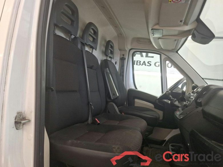 PEUGEOT Boxer / 2014 / 4P / Fourgon tôlé BLUEHDI 110 PREMIUM PACK 330 L2H2 #6