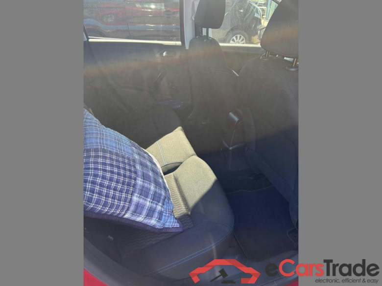 PEUGEOT 208 1.2i PureTech Style #5
