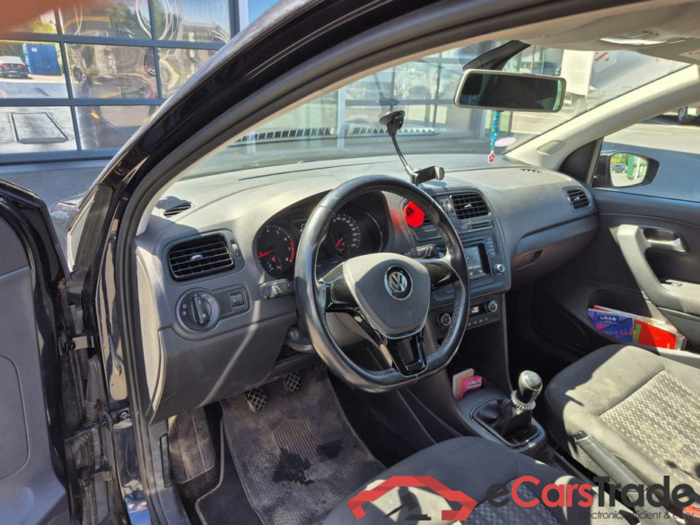 VOLKSWAGEN Polo Trendline 1.0  BlueMotion Technology 55 kW (75 ch) 5 vitesses manuel #5
