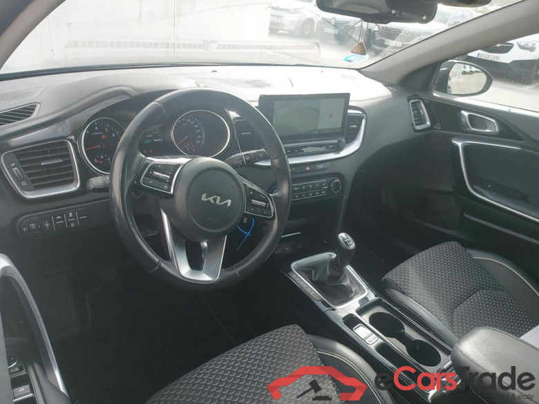 KIA XCeed / 2019 / 5P / todoterreno 1.5 MHEV iMT Tech 118kW (160CV) #3