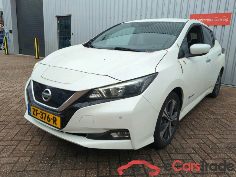 NISSAN LEAF N-Connecta 40 kWh