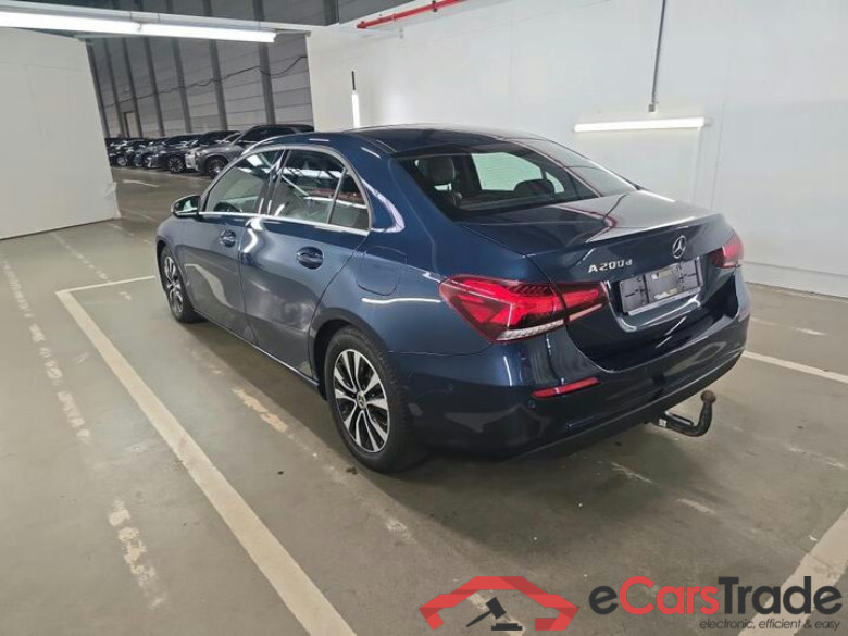 Mercedes A-Klasse Limousine Classe A Limousine A 200d Business Solution 110kW/150pk  4D/P Auto-8 #3