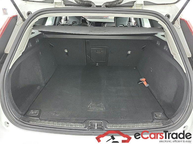 VOLVO V60 B3 Automaat Momentum Advantage 5D 120kW #5