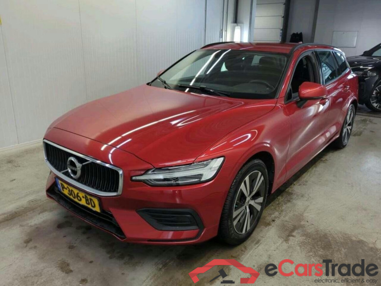 VOLVO V60 2.0 B3 Mom. Adv. #1