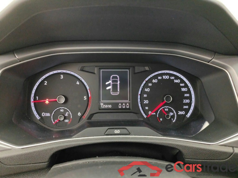 Volkswagen T-Roc 2.0 TDI Active DSG 5d #6