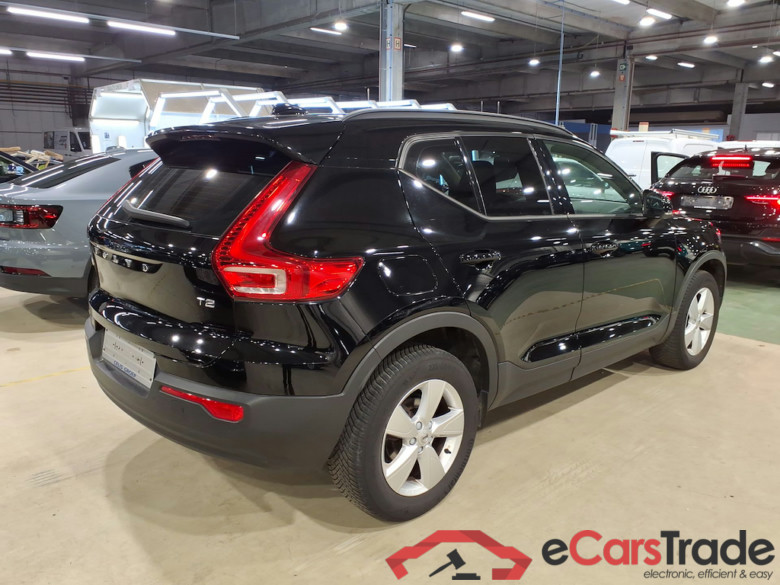 VOLVO XC40 1.5 T2 ESSENTIAL #4