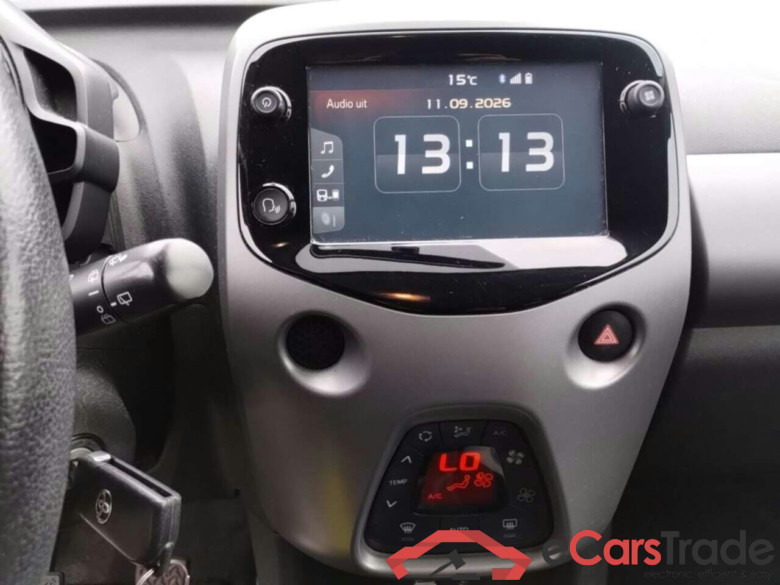 TOYOTA Aygo 1.0 VVT-i x-cite #6