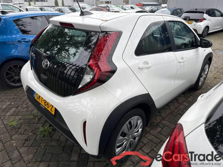 TOYOTA Aygo X 1.0 VVT-i MT Play #4