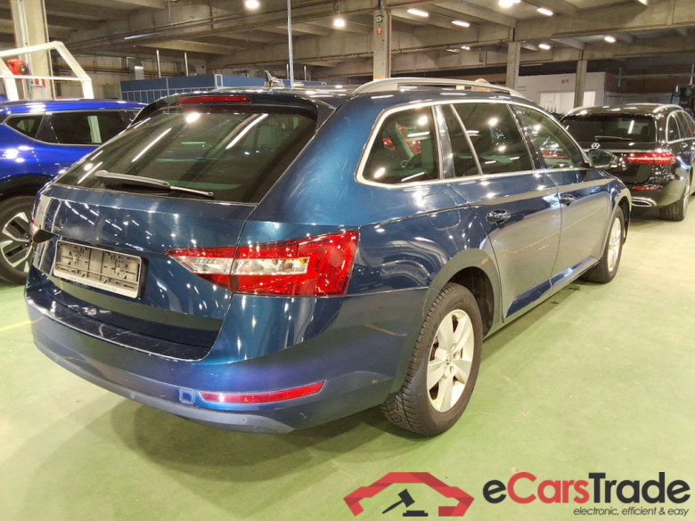 SKODA SUPERB COMBI DIESEL - 2019 1.6 CR TDi Ambition DSG #4