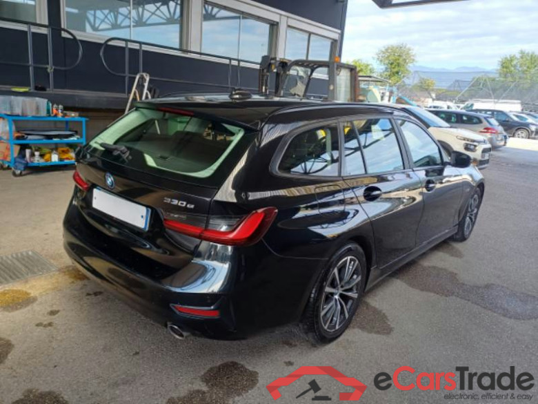 BMW SERIE 3 / 2018 / 5P / STATION WAGON 330E XDRIVE BUSINESS ADVAN. TOURING AUTO #2
