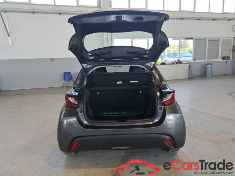 TOYOTA YARIS / 2020 / 5P / BERLINA HYBRID BUSINESS MY22 #5