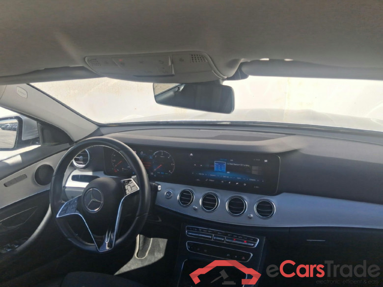 MERCEDES-BENZ Clase E / 2020 / 4P / sedán E 220 d #3