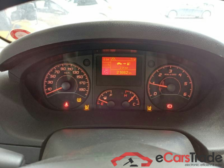 PEUGEOT BOXER / 2014 / 4P / FURGONE 330 L1H1 2.2 BLUEHDI 120CV SeS #4