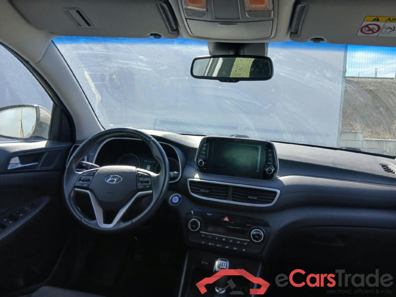 HYUNDAI Tucson / 2018 / 5P / todoterreno 1.6 CRDI 85kW (116CV) 48V Tecno 4X2 #3