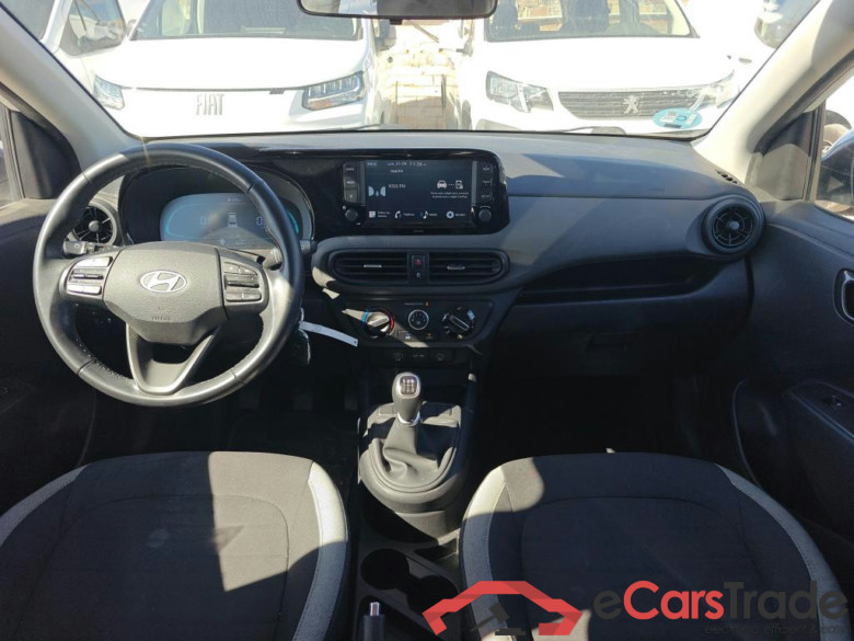 HYUNDAI i10 / 2020 / 5P / berlina con portón 1.0 Klass #3