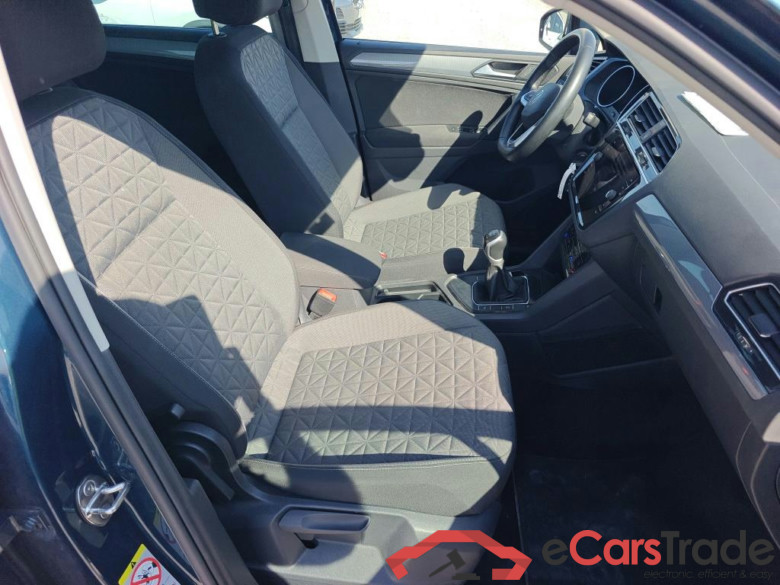 VOLKSWAGEN Tiguan / 2020 / 5P / todoterreno Life 2.0 TDI 110kW (150CV) #6