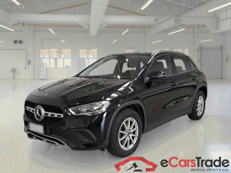 MERCEDES-BENZ GLA / 2020 / 5P / CROSSOVER GLA 180 D AUTOMATIC BUSINESS #1
