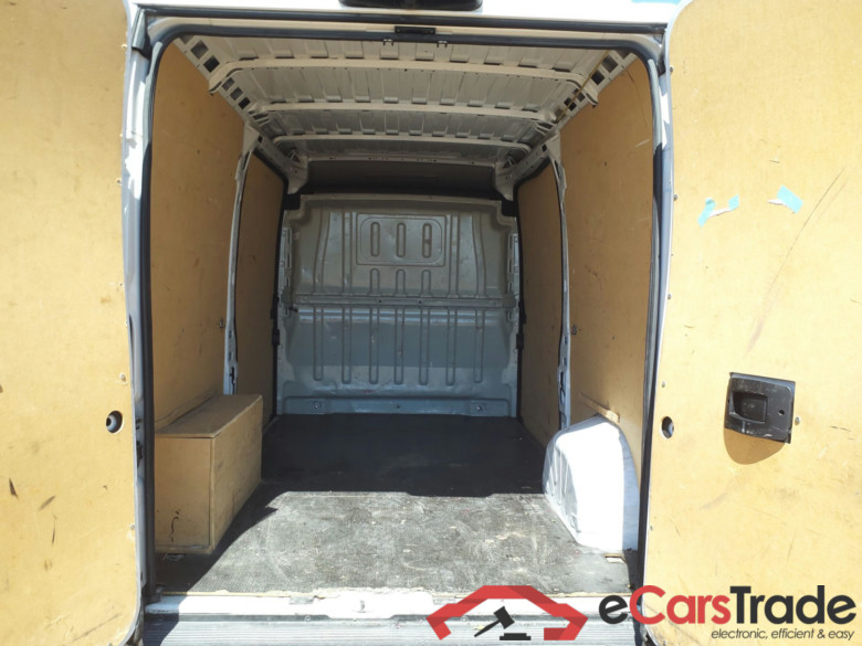 PEUGEOT Boxer PEUGEOT Boxer 2.2 HDI 130 335 L2H2 3.5T 2.2 HDI 140 BVM + Nav + camera recul + grip control #2