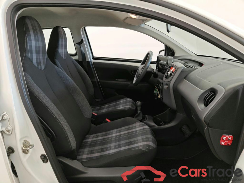 Peugeot 108 Active 1.0 e-VTi 72pk 5d #3
