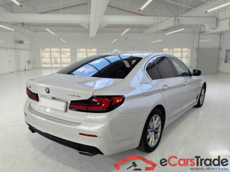 BMW SERIE 5 / 2020 / 4P / BERLINA 530E XDRIVE BUSINESS AUTO #2