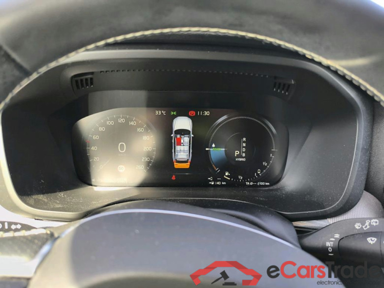 VOLVO XC60 / 2017 / 5P / todoterreno 2.0 T8 AWD R-Design Auto #4