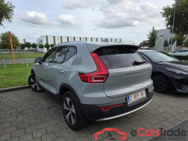 VOLVO XC40 2.0 B3 MHEV Core Limited Edition DCT #4