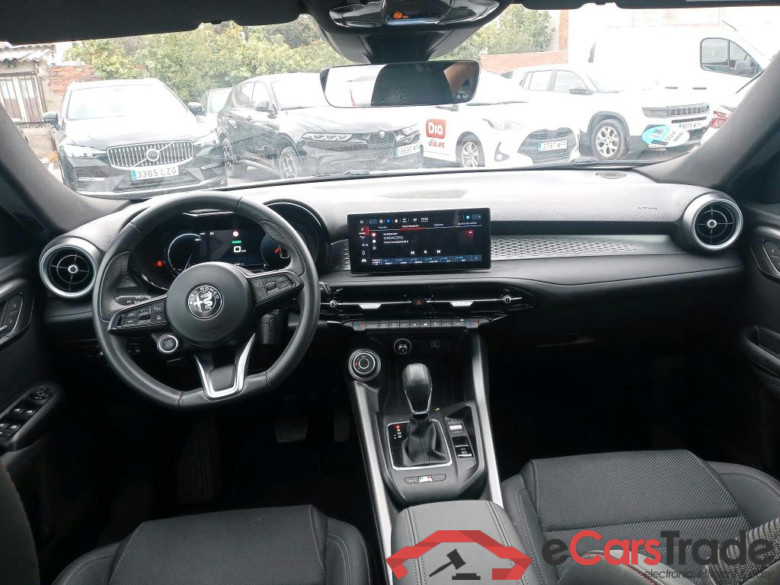 Alfa Romeo Tonale / 2022 / 5P / todoterreno 1.5 MHEV GASOLINA 130 CV SPRINT FWD #3